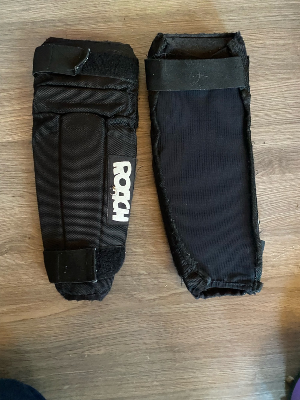 Roach Black MTN Biking Protective Knee and Shin Pads Set - Picture 8 of 8